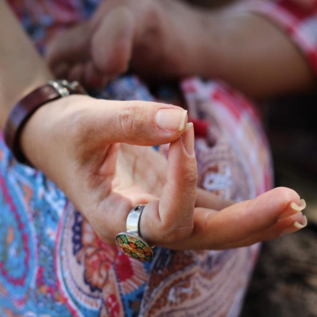 what-is-kundalini-meditation-how-does-it-work-themeditationguides