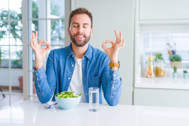 Connection Between Meditation and Healthy Eating